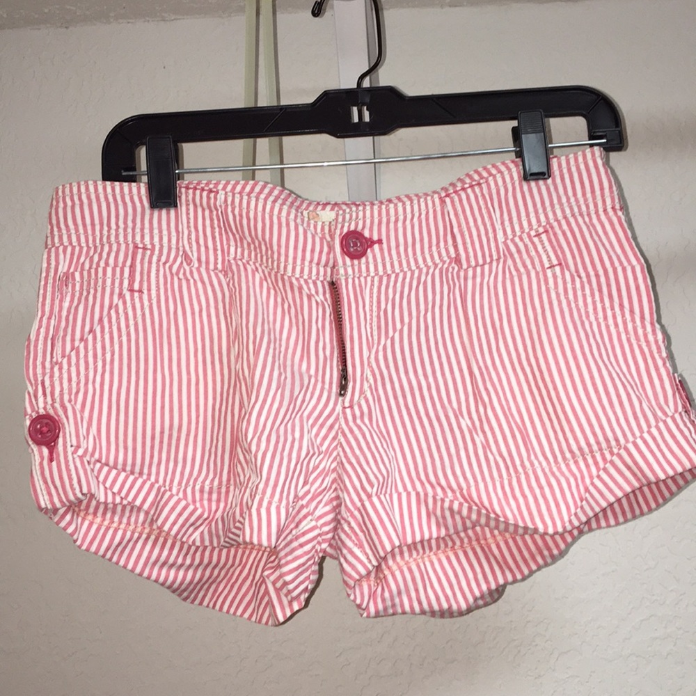 Barely worn American Eagle shorts 6